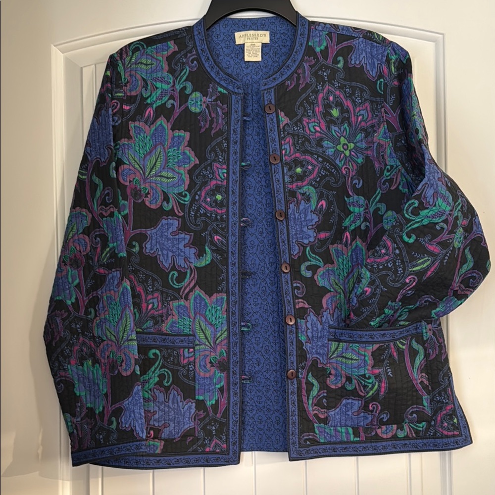 Artisan quilted reversible cotton jacket in a PM.